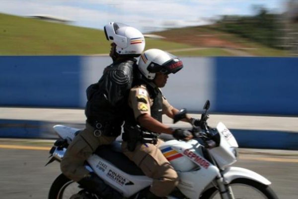Curso de Pilotagem de Motos – PMMG 2009